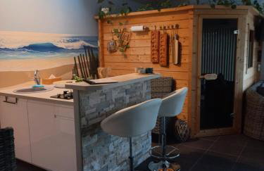 Charmante maison avec spa, sauna et jardin privatif - Photo 9