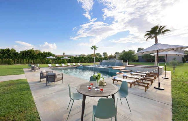 Starlight Estate by Avantstay 26 People! Architectual Mansion w/ Pool, Tennis Court, Game Room - Photo 46