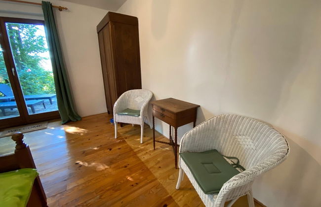 Charming Holiday Home With Garden - Photo 14