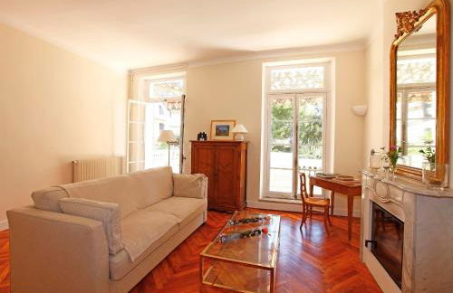 PALMERAIE - Magnifique appartement d'époque avec Vue Mer 4 personnes avec terrasse Le Port Nice - Photo 30