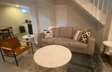 Cozy 2BR suite w Sauna - Foto 21