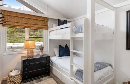 Unbeatable Beachfront Bliss w/ Ocean Views, Luxe Interiors & Patio Beach Road - Foto 54