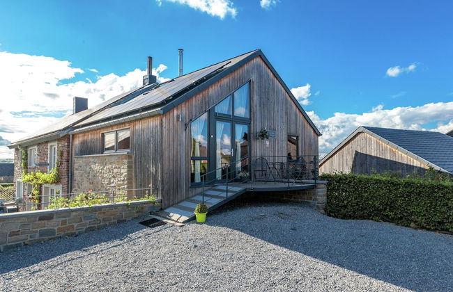 La Roche Cozy Forest Escape - Photo 1