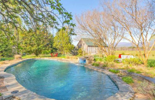 Huge Farmhouse with Heated Pool for Vacations and Retreats - Foto 9