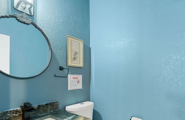 Family Home w Pool-hot Tub-large Yard-pool Table - Photo 33