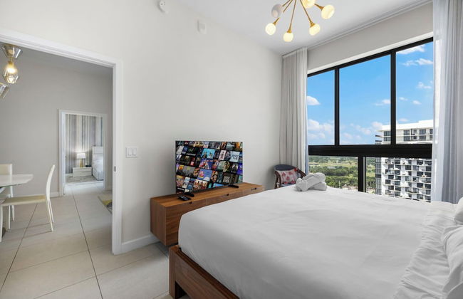 Spacious 2-Bedroom Condo at Doral Park - Photo 7