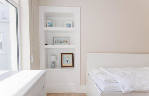 111 By Mayfair - Luxurious 12 Bedroom House, Portrush - Foto 26