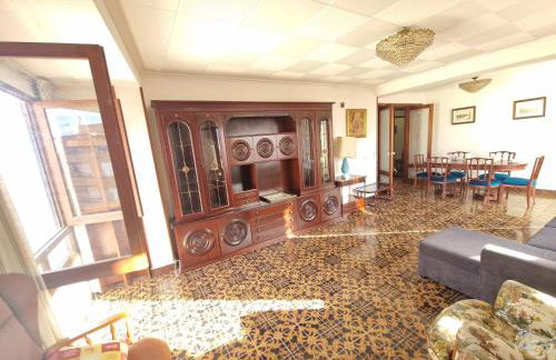 Large Family Flat with Lift - Perfect for Long-Term Stays - Foto 3