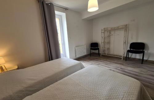 Maison tranquille avec jardin, proche Châteauroux, 4 ch., 3 sdb, terrasse, barbecue, parking - FR-1-591-358 - Photo 34