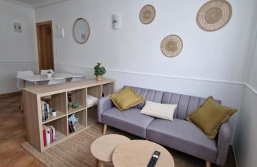 Apartamento familiar con jardín y parking privado - Foto 5