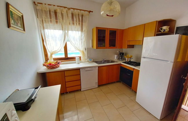 Detached House at Country Side, Fenced Private Garden Ideal for 2 Fam, Wifi - Photo 7