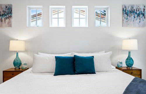 Gorgeous Santa Cruz Villa - Modern Beachside Paradise with NEW Hot Tub & Fast Wi-Fi - Foto 53