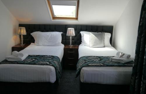 The Shakespeare Lodge - Sleeps up to 12 - 2 HOT TUBS - Foto 12