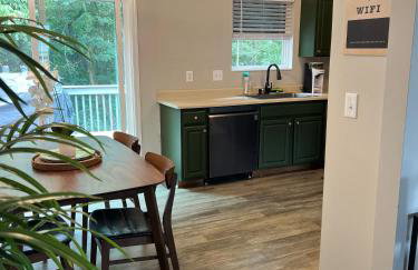 Charming 3 bedroom house with deck in awesome Elsmere - Foto 3