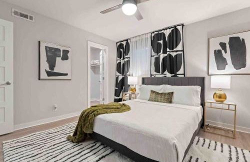 Quiet neighborhood steps away from Downtown stores - Foto 11