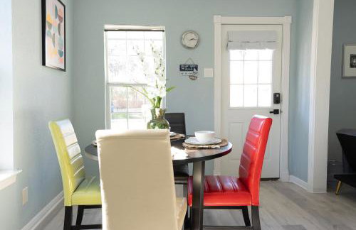 Side-by-Side Houses in Downtown Walk to Lake, Activities & Dining - Foto 21