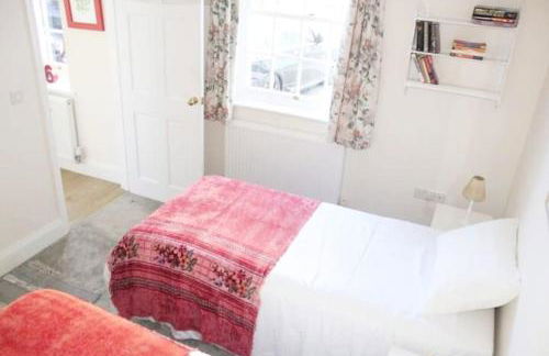 Central Shaftesbury with private parking - Foto 14