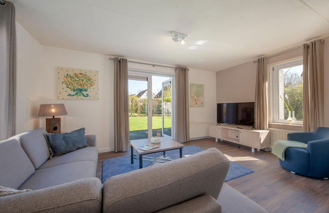 Restyled Villa With Dishwasher, Near the Beach - Photo 6