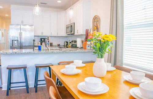 The Prairie Suite Newly Built Upscale Central - Photo 21