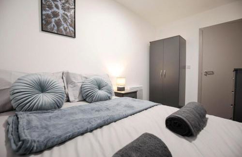 Bartlam Place, Sleeps 6, Central Oldham - By NMB Property - Foto 17