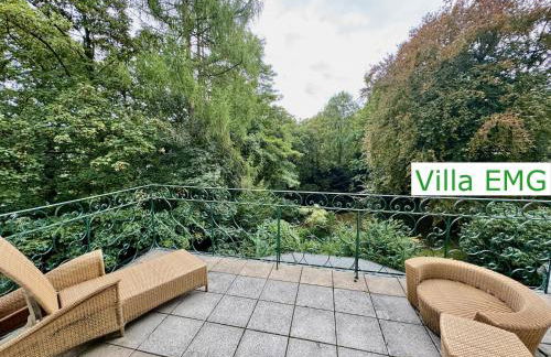 Luxus Ferienhaus Villa EMG Dortmund in Ennepetal, nah Düsseldorf, Köln mit Tennis Court, Garten, Kamin für Familien Gruppen bis 20 Personen - Foto 32