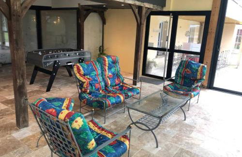 Chalet authentique à Clermont-Créans avec piscine partagée - Photo 13