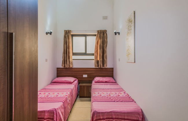 Blue Harbour 1 by Getaways Malta - Foto 2