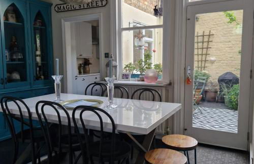 Colourful 2 bed 2 bath Tooting house - Photo 4