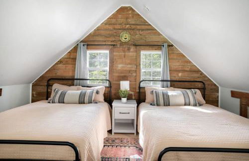 Modern Cabin w Hot Tub & Indoor Pool Gym Access! - Foto 31