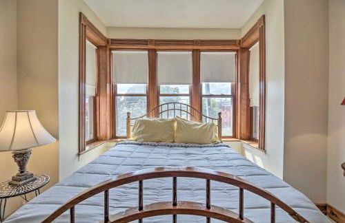 Historic Apartment - Half Mi to Lake Champlain! - Foto 12