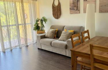 2BR Estoril Apartment - Near Estoril Beach & Cascais - Sleeps 4 - Foto 2