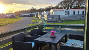 Tranquill caravan with stunning views ideal for relaxation - Foto 4