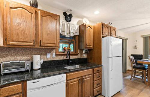 Pocono's Resort | Fire Pit, Jacuzzi, Winter Sport - Foto 47