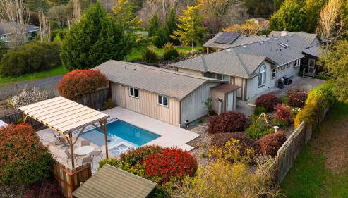 Pool Hot Tub Firepit Game Room Minutes from Sebastopol Russian River Baker Lane Retreat - Foto 2, Other