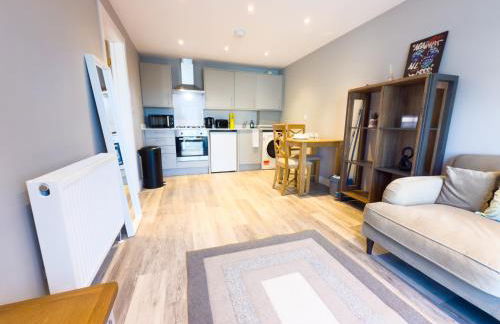 INACTIVE The A 1 Bedroom Apartment by AltoLuxoExperience Short Lets & Serviced Accommodation with Parking & Wifi - Foto 31