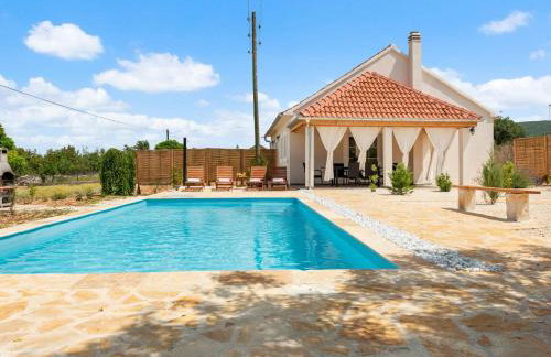 Vila Nira Radonić - Foto 31