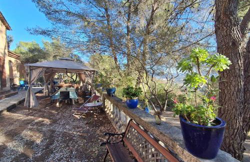 Les Ribas villa groupe, de 4 a 14 personnes, maison familiale, séjour nature, calme, Provence, Plaine des Maures, proche mer, Verdon, randonnée, terrain arboré, jeux enfants, pétanque, ping-pong, cuisine équipée, grande capacité, vacances en groupe - Foto 41