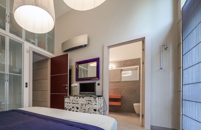 Minimal Blue Villa - Photo 2