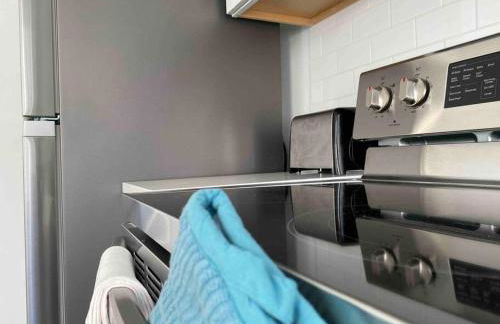 Chic Bungalow Apartment steps from Armature Works & Downtown Riverwalk - Foto 20