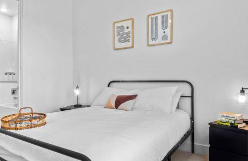 Luxurious New Unit 1Bd1Ba Pool Golf Sim - Foto 13