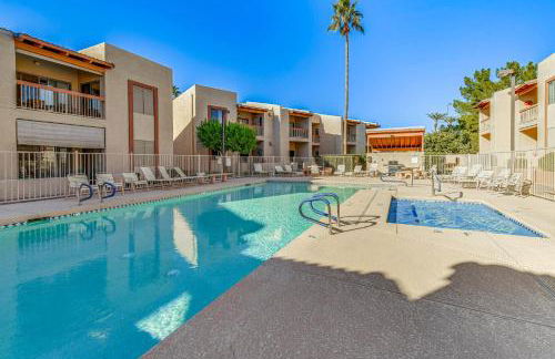 Steps to Pool and Hot Tubs! Snowbird Escape in Mesa - Foto 26