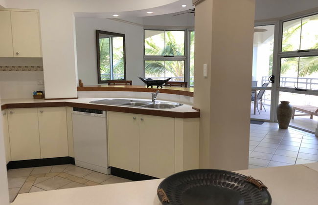 Villa Beach Palm Cove - Photo 38