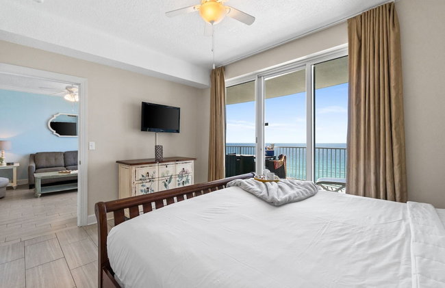 Twin Palms by Book That Condo - Photo 57