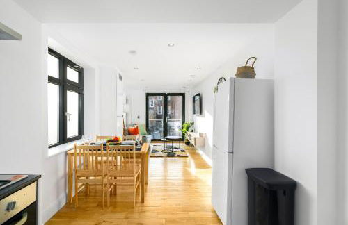 Modern 2-Bedroom, 2-Bathroom Apartment with Balcony in Hoxton Sleeps 6 - Foto 4