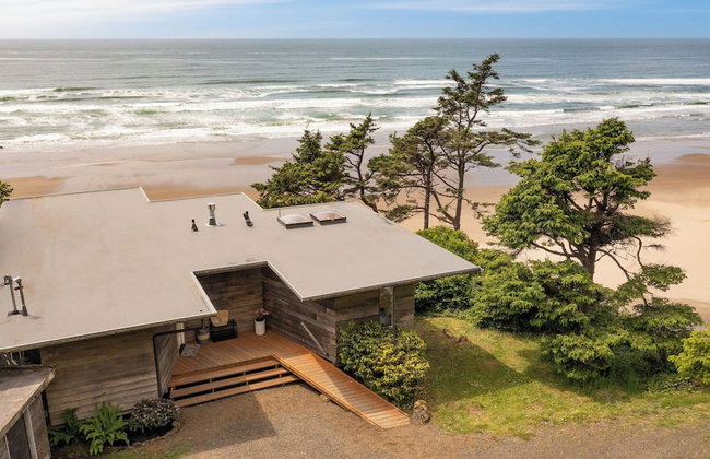 Sunset Cove by Avantstay Beachfront w/ Balcony! - Foto 1
