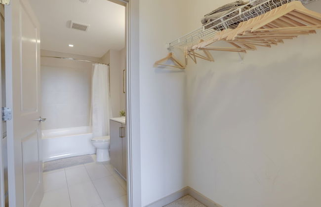 Fantastic 2BR Condo at Crystal City - Foto 14