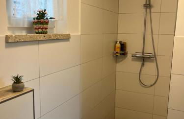 FeWo Brauel am Nordpfad Zevener Geest - Ruhige, moderne 2 Zimmer Wohnung, Ladestation, Parkplatz, Wlan, Garten - Foto 25