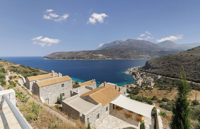 Trapela Limeni Luxury Suites - Foto 1