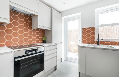 Athera - Queens Park Kensal Rise Stylish Two Bedroom apartment wt Terrace - Foto 2