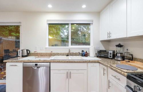 Modern 3BR House with BBQ Yard near Richmond Beach - Foto 11